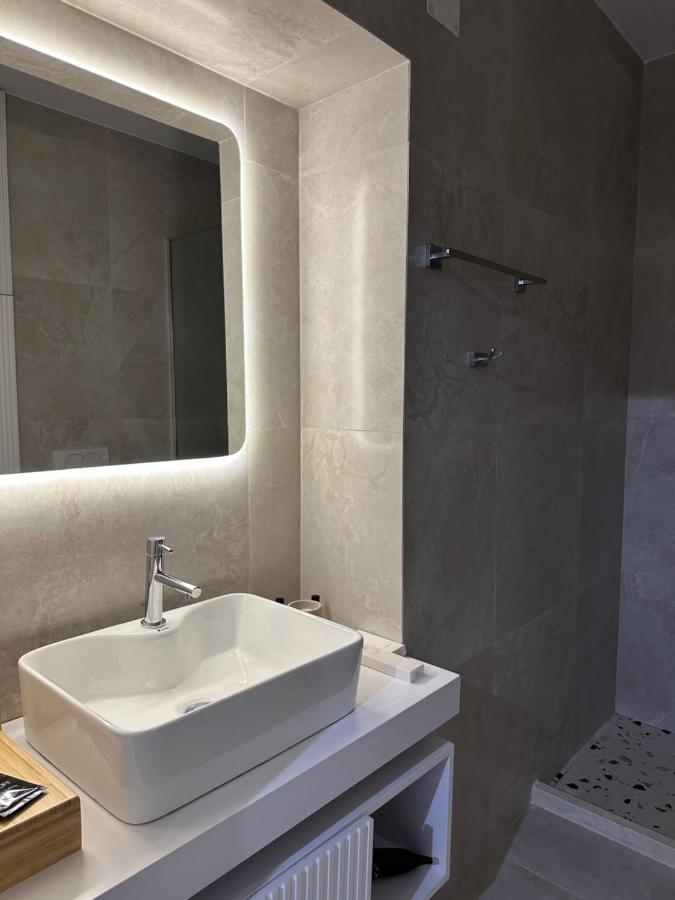 4Seasonsgea , New Modern Apartment In Tirana Exteriör bild